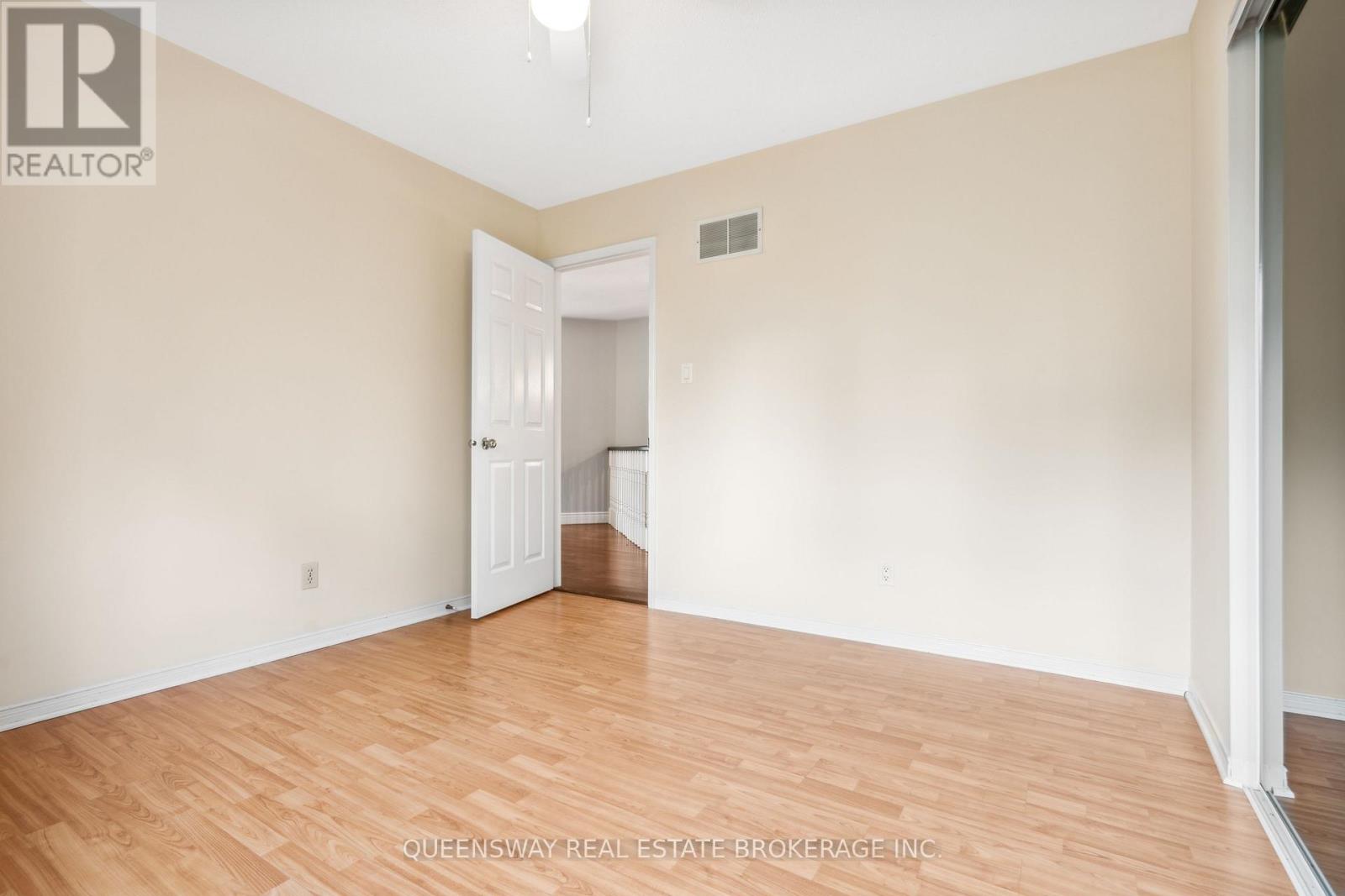 69 Cityview Circle, Barrie, Ontario  L4N 7V1 - Photo 24 - S12746916