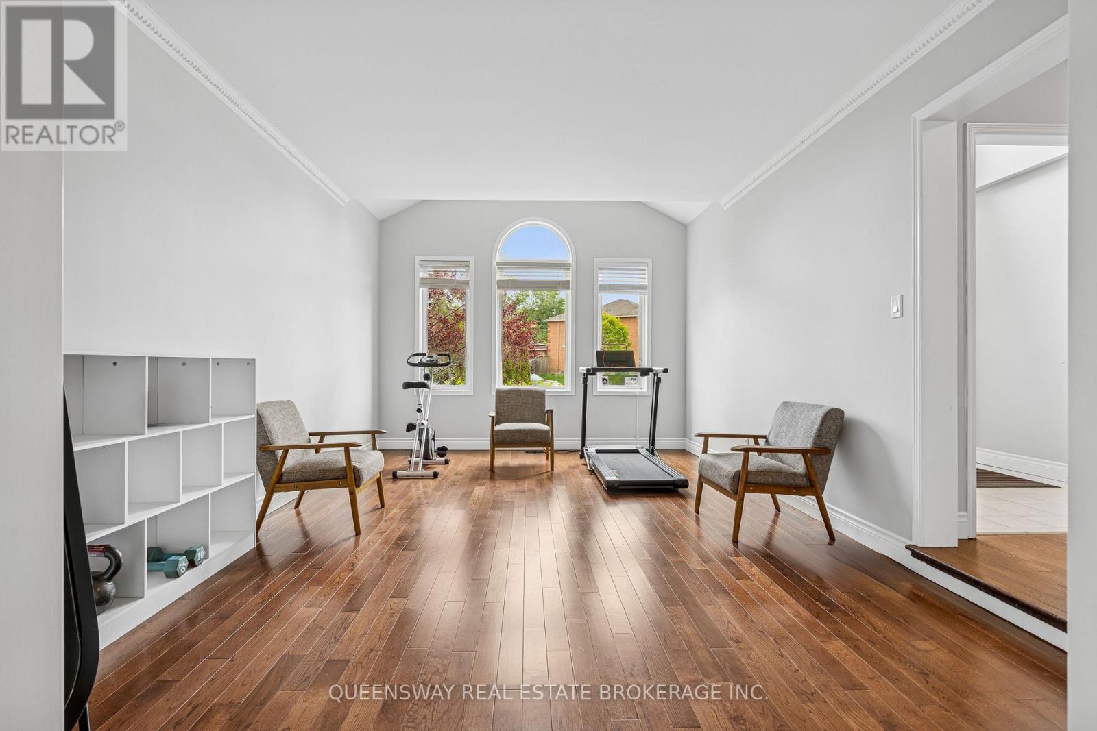 69 Cityview Circle, Barrie, Ontario  L4N 7V1 - Photo 4 - S12746916