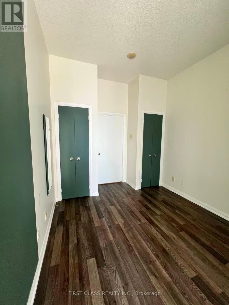 1827 - 111 Elizabeth Street, Toronto, Ontario  M5G 1P7 - Photo 8 - C12685186