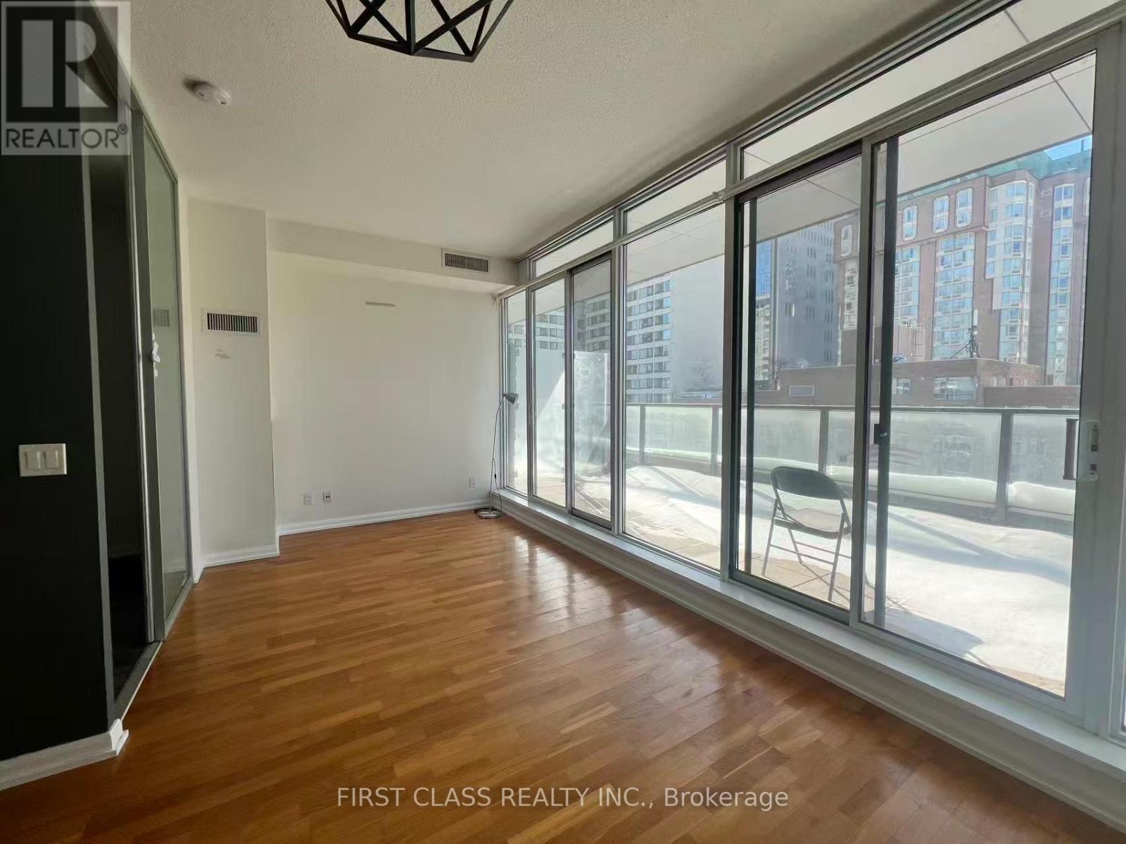 1827 - 111 Elizabeth Street, Toronto, Ontario  M5G 1P7 - Photo 7 - C12685186