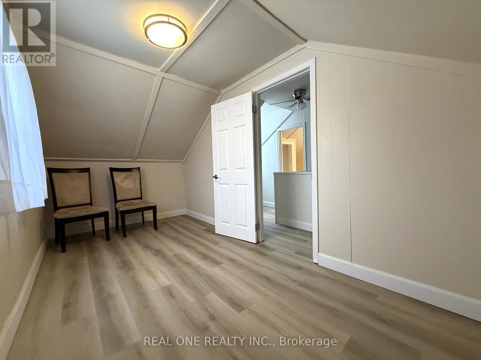 53 Robert Street, Milton, Ontario  L9T 1G7 - Photo 9 - W12746902