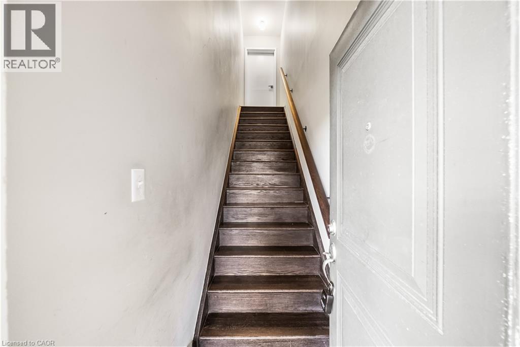 2551 Sixth Line Unit# 3, Oakville, Ontario  L6H 0H7 - Photo 6 - 40773124