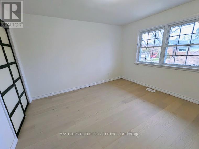 Upper Unit - 26 Heatherington Drive, Toronto, Ontario  M1T 1N4 - Photo 19 - E12746928