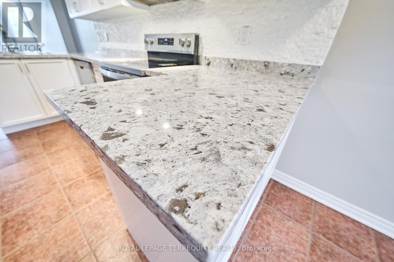 5 - 301 Strouds Lane, Pickering, Ontario  L1V 7J1 - Photo 13 - E12746934