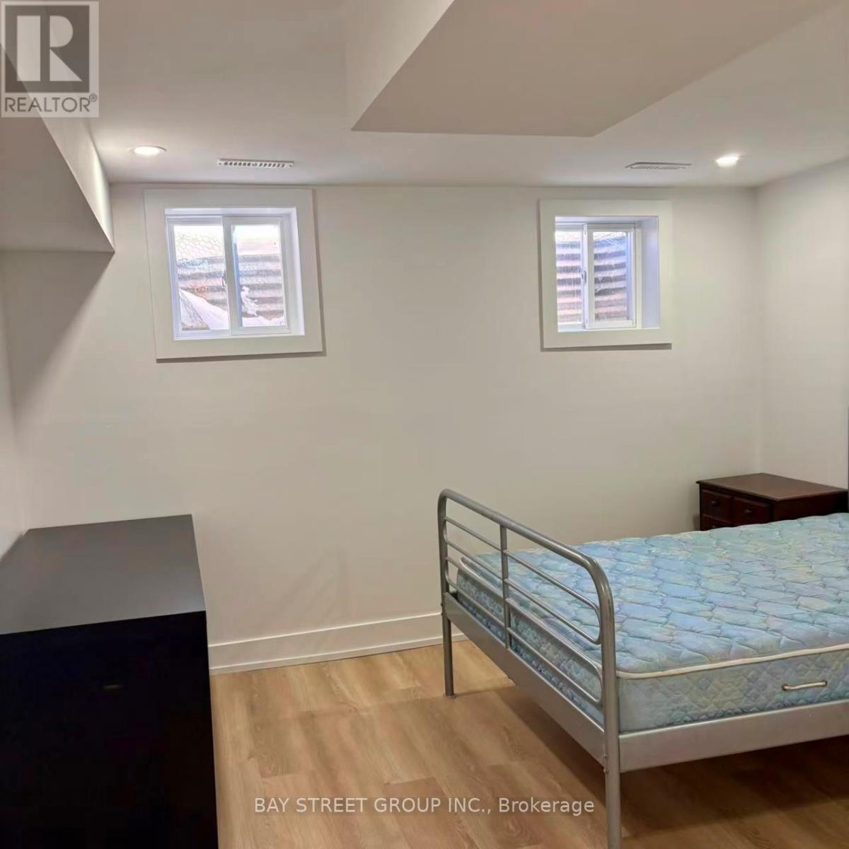 2513 Benedet Drive, Mississauga, Ontario  L5J 4H5 - Photo 10 - W12746938