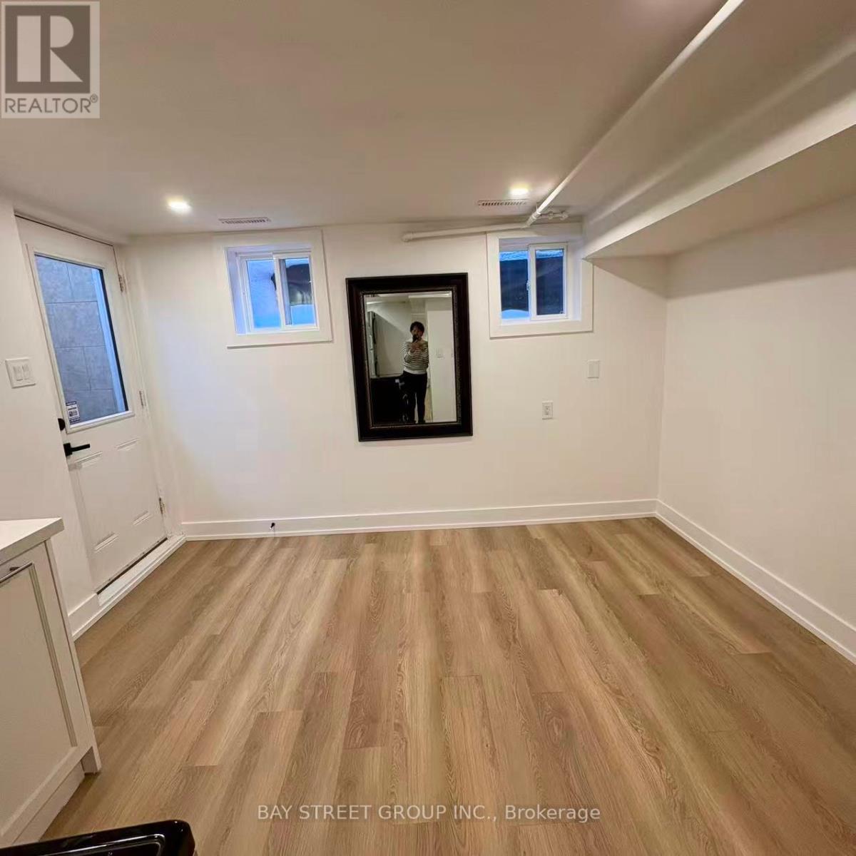 2513 Benedet Drive, Mississauga, Ontario  L5J 4H5 - Photo 4 - W12746938