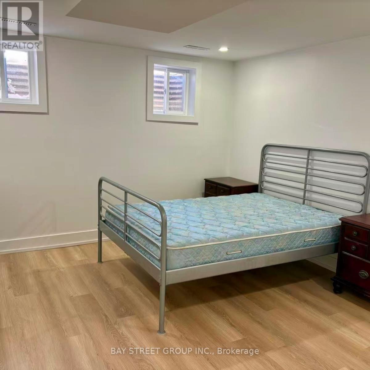 2513 Benedet Drive, Mississauga, Ontario  L5J 4H5 - Photo 9 - W12746938