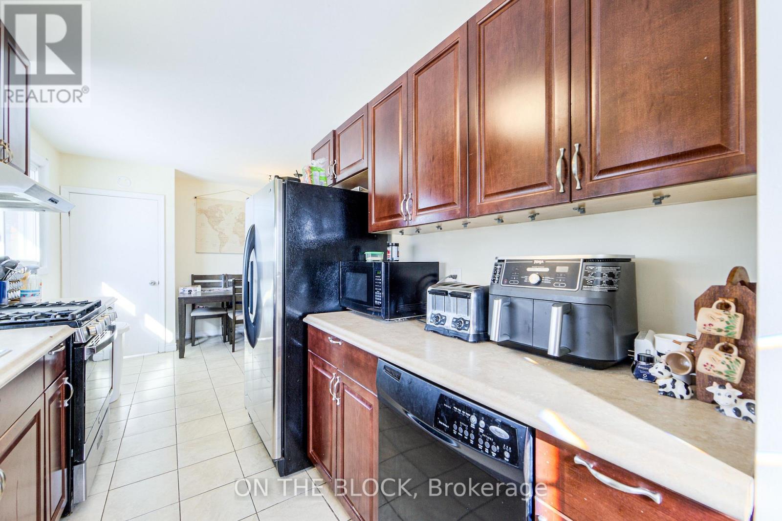 Upper - 151 Nugent Drive, Hamilton, Ontario  L8H 2N3 - Photo 13 - X12746942