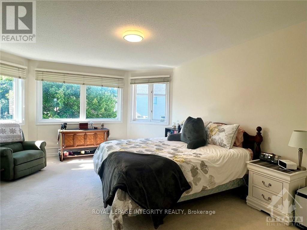 106 Cedar Valley Drive, Ottawa, Ontario  K2M 3A3 - Photo 12 - X12746970