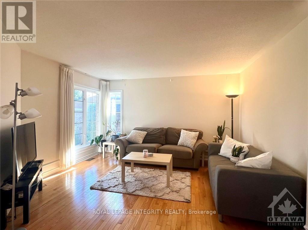 106 Cedar Valley Drive, Ottawa, Ontario  K2M 3A3 - Photo 5 - X12746970
