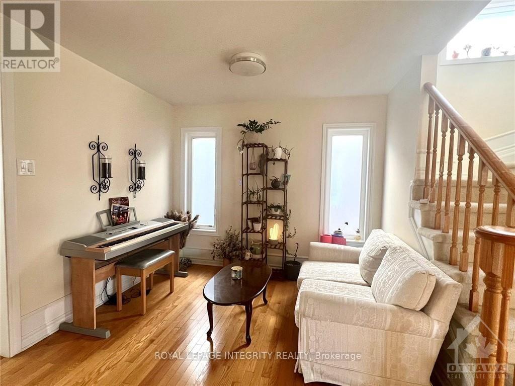 106 Cedar Valley Drive, Ottawa, Ontario  K2M 3A3 - Photo 6 - X12746970