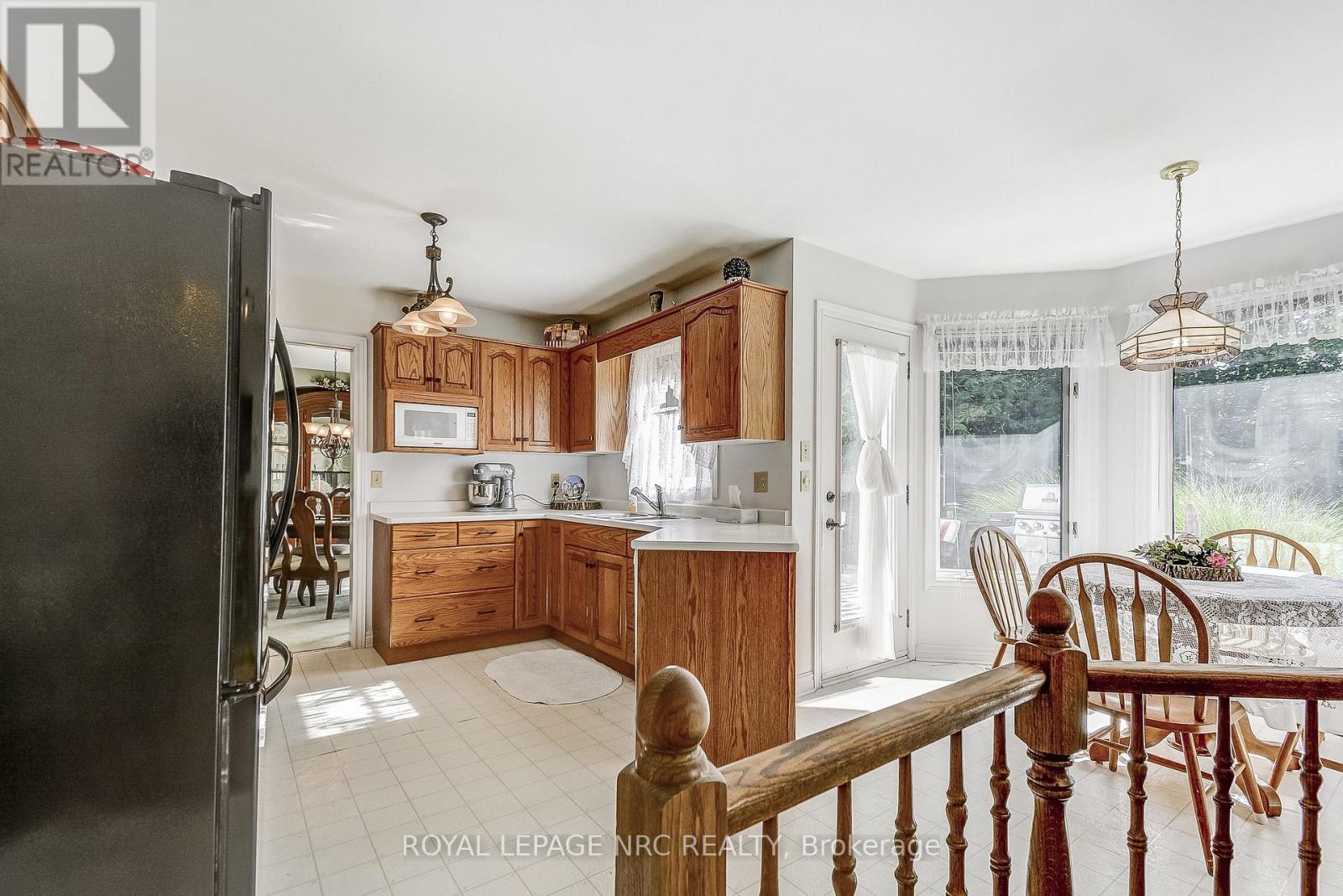 8 Hearth Court, Niagara-On-The-Lake, Ontario  L0S 1J0 - Photo 14 - X12746972