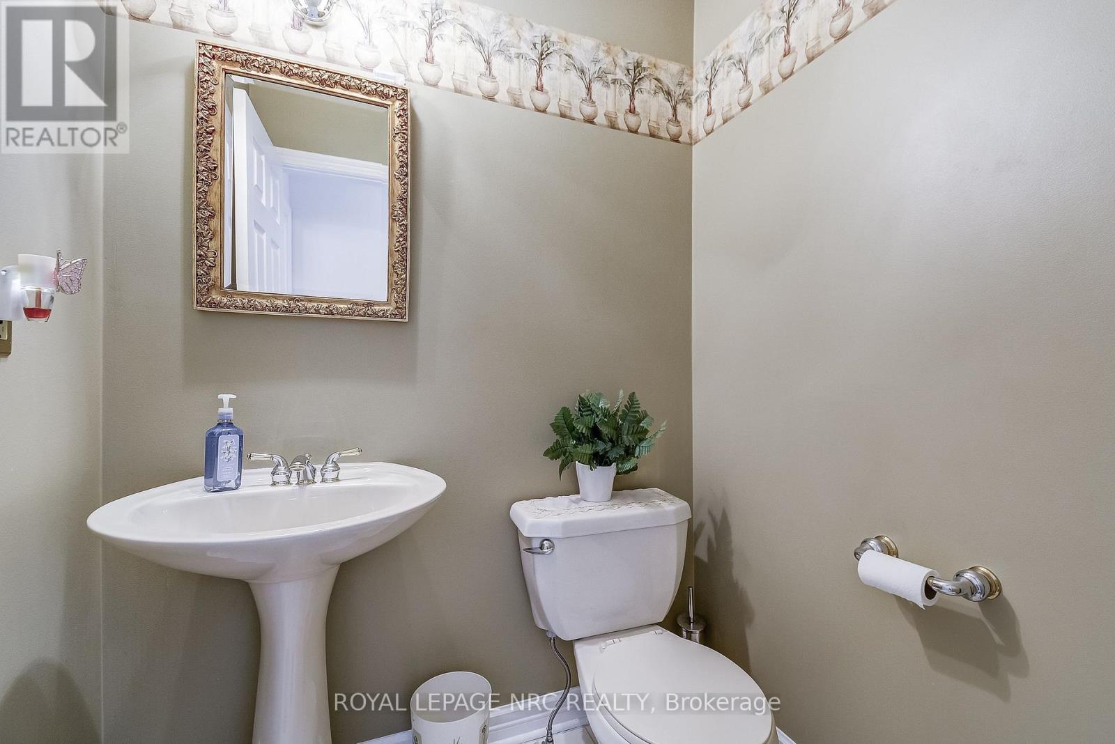 8 Hearth Court, Niagara-On-The-Lake, Ontario  L0S 1J0 - Photo 18 - X12746972