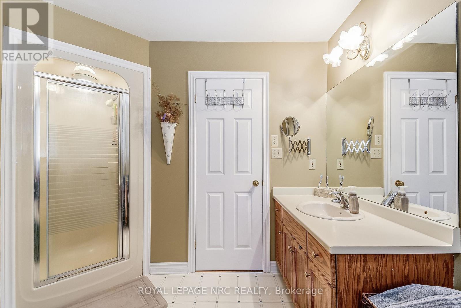 8 Hearth Court, Niagara-On-The-Lake, Ontario  L0S 1J0 - Photo 27 - X12746972