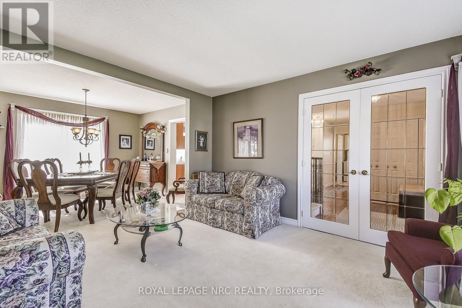 8 Hearth Court, Niagara-On-The-Lake, Ontario  L0S 1J0 - Photo 5 - X12746972