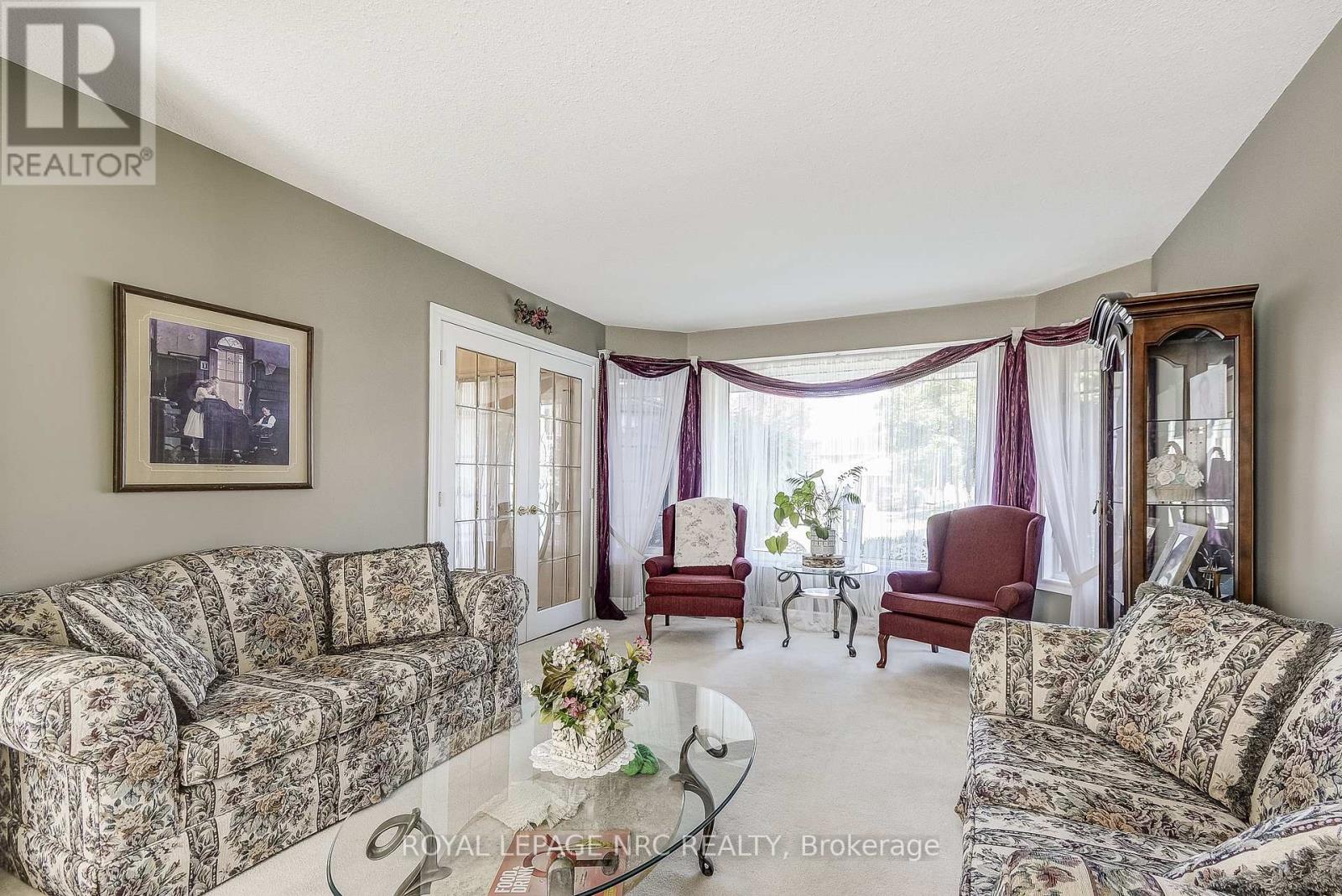 8 Hearth Court, Niagara-On-The-Lake, Ontario  L0S 1J0 - Photo 6 - X12746972