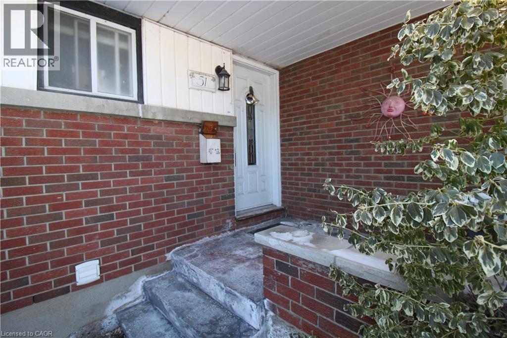 51 Glengarry Road, St. Catharines, Ontario  L2T 2V4 - Photo 4 - 40802176