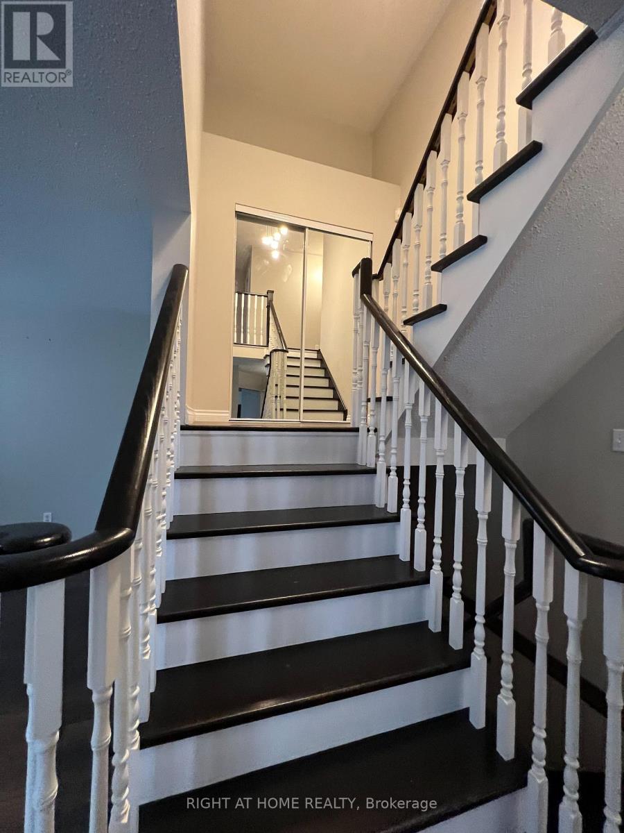 5 Steckley Street, Aurora, Ontario  L4G 7K6 - Photo 10 - N12746956