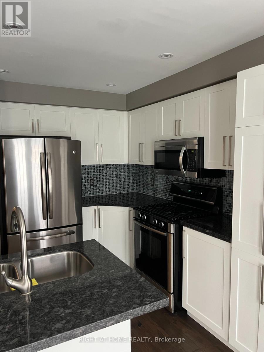 5 Steckley Street, Aurora, Ontario  L4G 7K6 - Photo 8 - N12746956