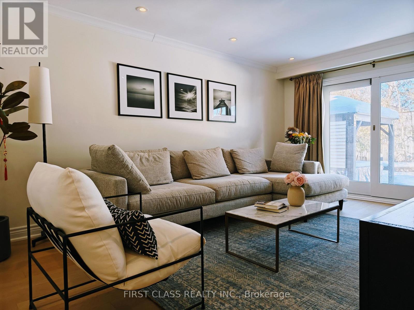 20 East Drive E, Markham, Ontario  L6G 1A4 - Photo 3 - N12740584