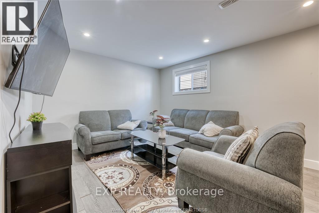 2901 Robillard Crescent, Windsor, Ontario  N8W 5L2 - Photo 19 - X12746960