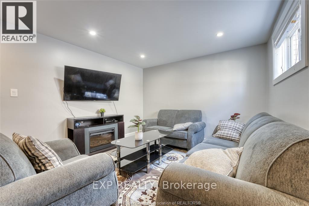 2901 Robillard Crescent, Windsor, Ontario  N8W 5L2 - Photo 21 - X12746960