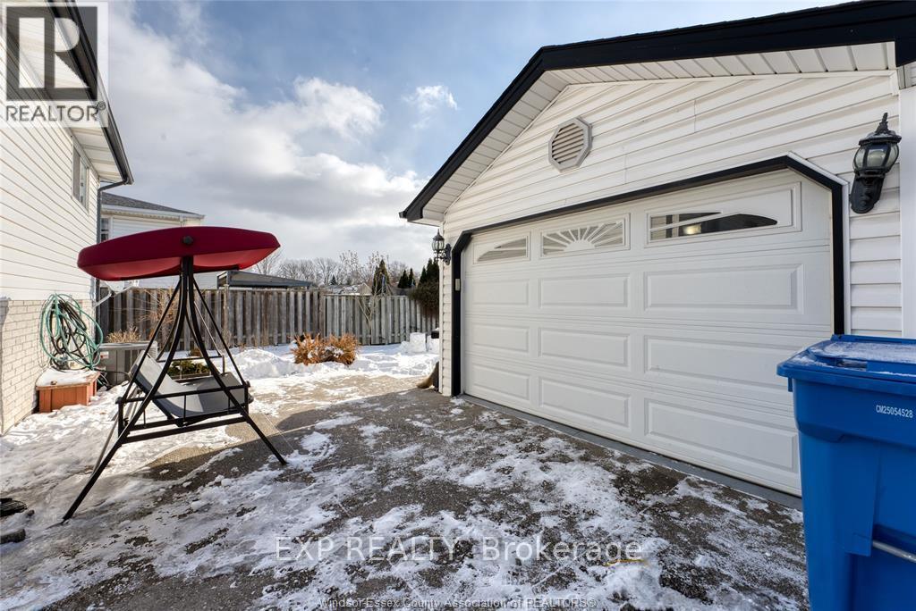 2901 Robillard Crescent, Windsor, Ontario  N8W 5L2 - Photo 31 - X12746960