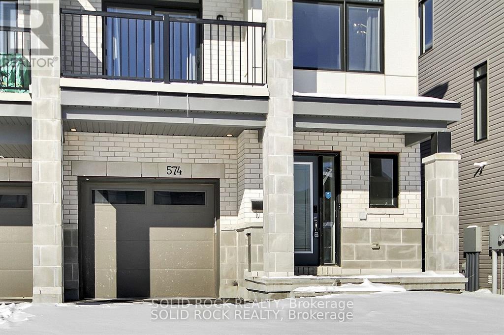 574 Tahoe Heights, Ottawa, Ontario  K1T 0X5 - Photo 2 - X12746978