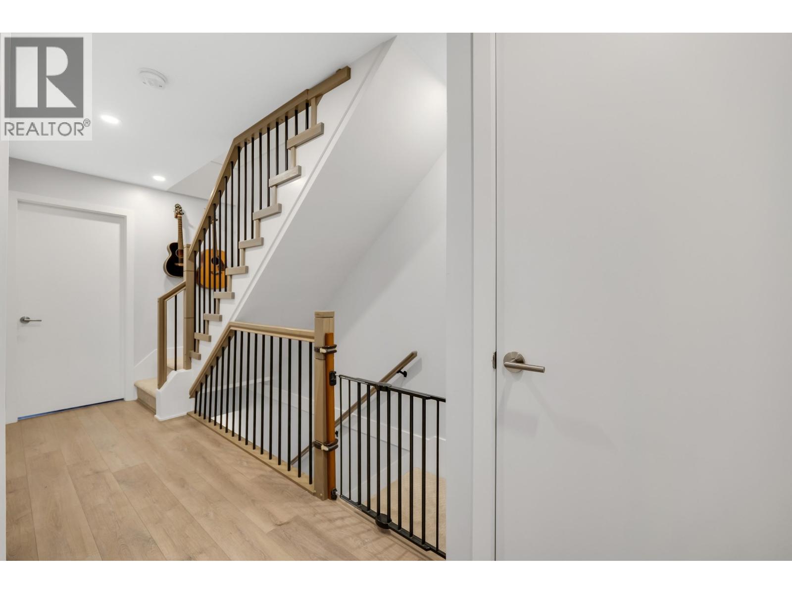 202 37842 Third Avenue, Squamish, British Columbia  V8B 1B0 - Photo 11 - R3085183