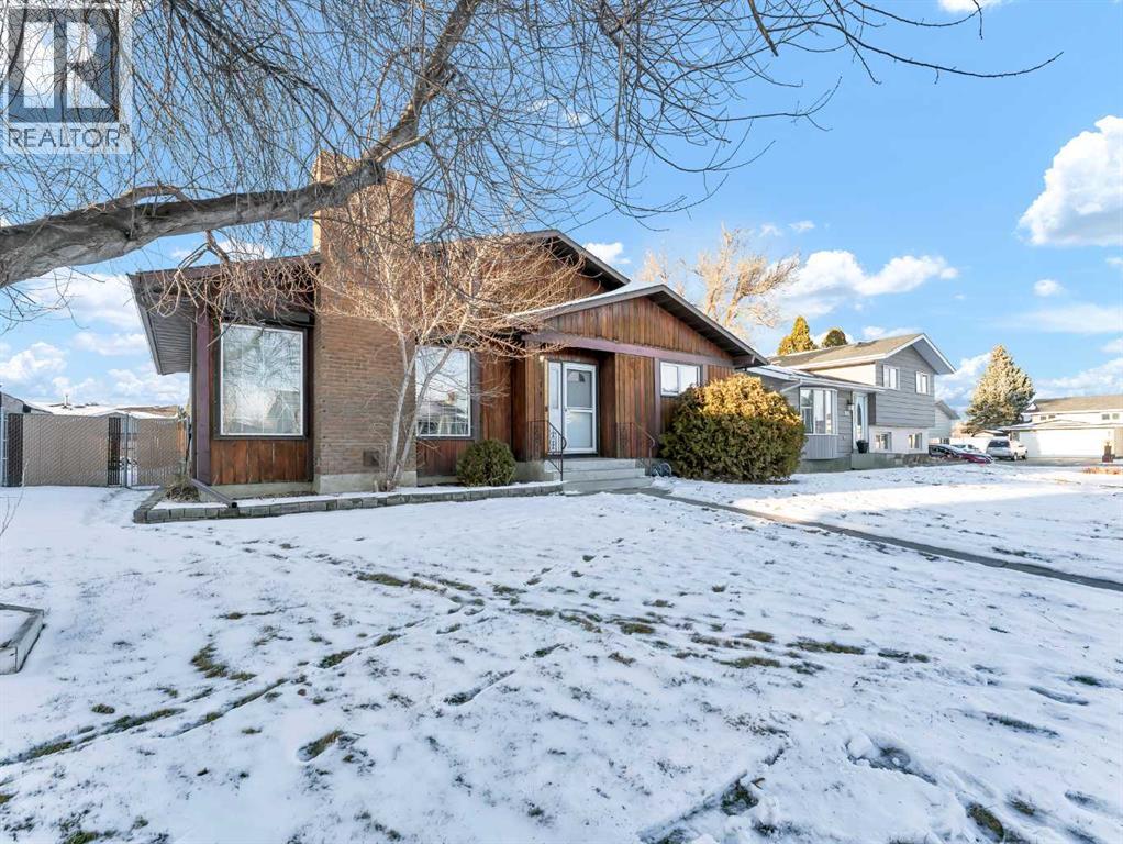 23 Ross Haven Place Se, Medicine Hat, Alberta  T1B 2T9 - Photo 2 - A2282213