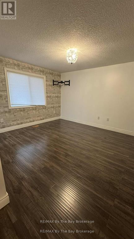 41 Melrose Avenue, Wasaga Beach, Ontario  L9Z 2S8 - Photo 11 - S12747002