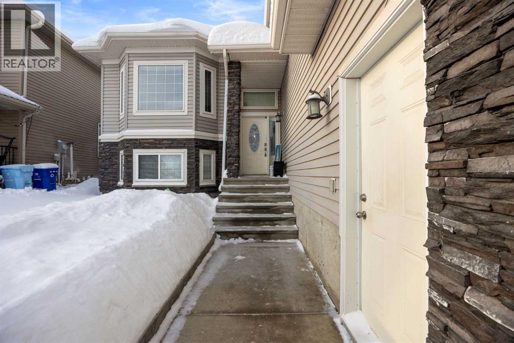 232 Sandpiper Road, Fort Mcmurray, Alberta  T9K 0K8 - Photo 2 - A2276649