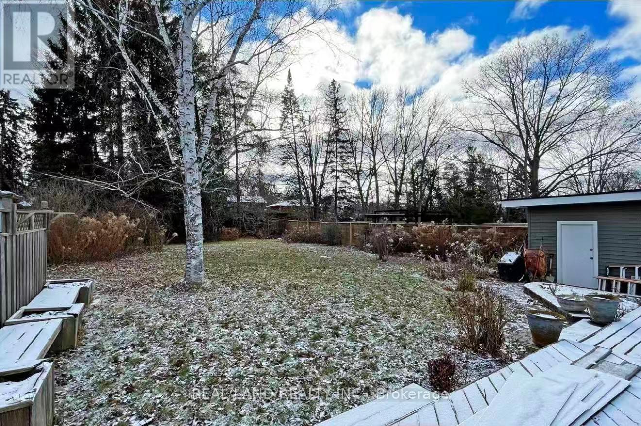 133 Hillview Road, Aurora, Ontario  L4G 2M6 - Photo 3 - N12746996