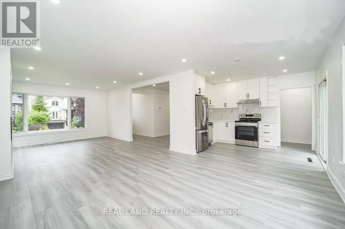 133 Hillview Road, Aurora, Ontario  L4G 2M6 - Photo 4 - N12746996