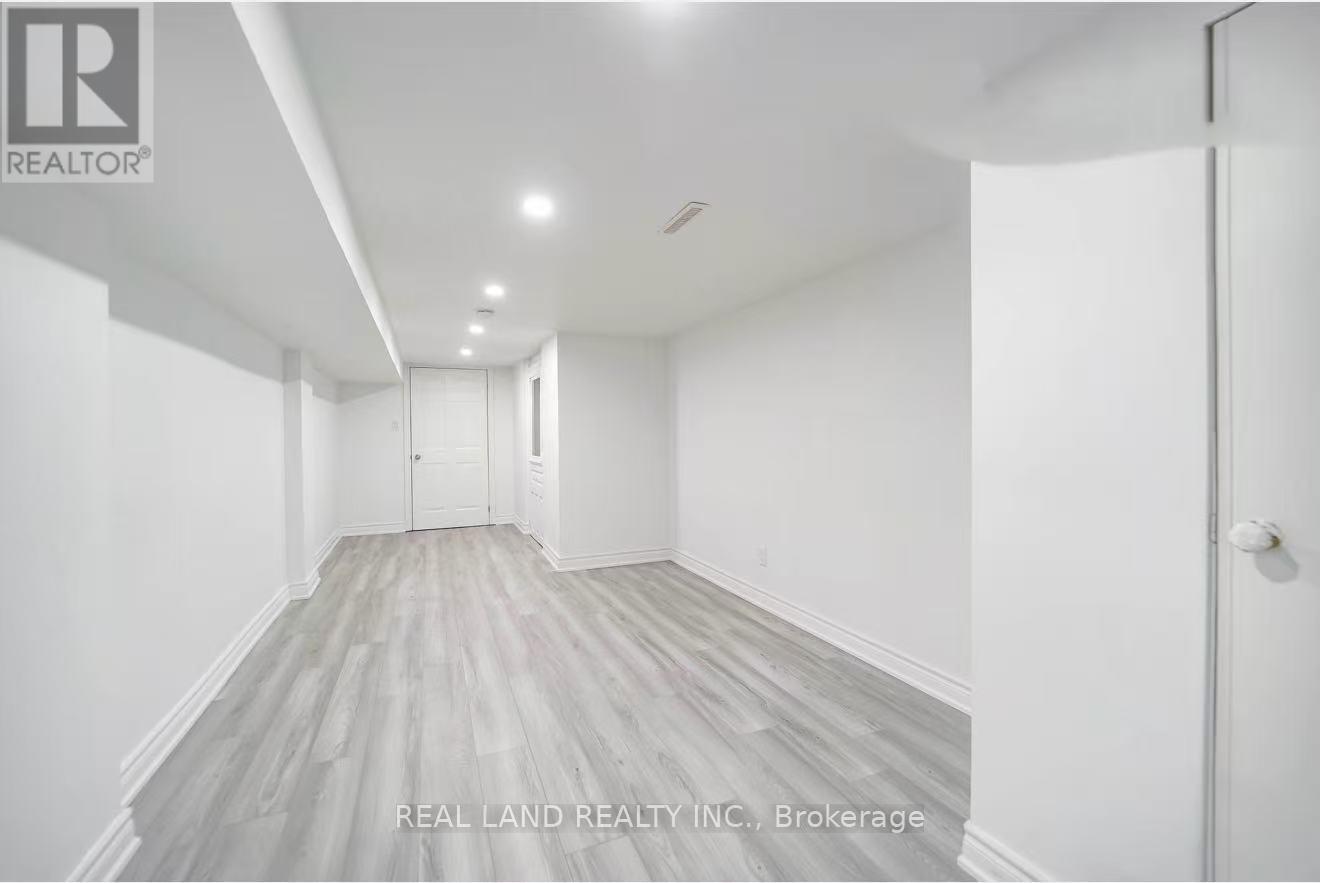 133 Hillview Road, Aurora, Ontario  L4G 2M6 - Photo 8 - N12746996