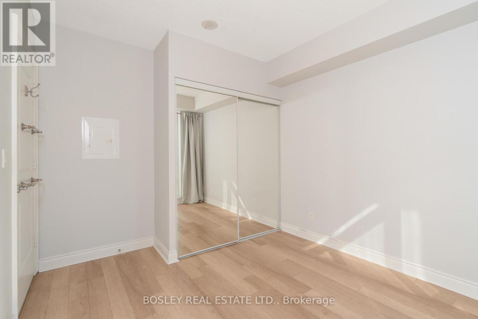 220 - 16 Brookers Lane, Toronto, Ontario  M8V 0A5 - Photo 8 - W12746998