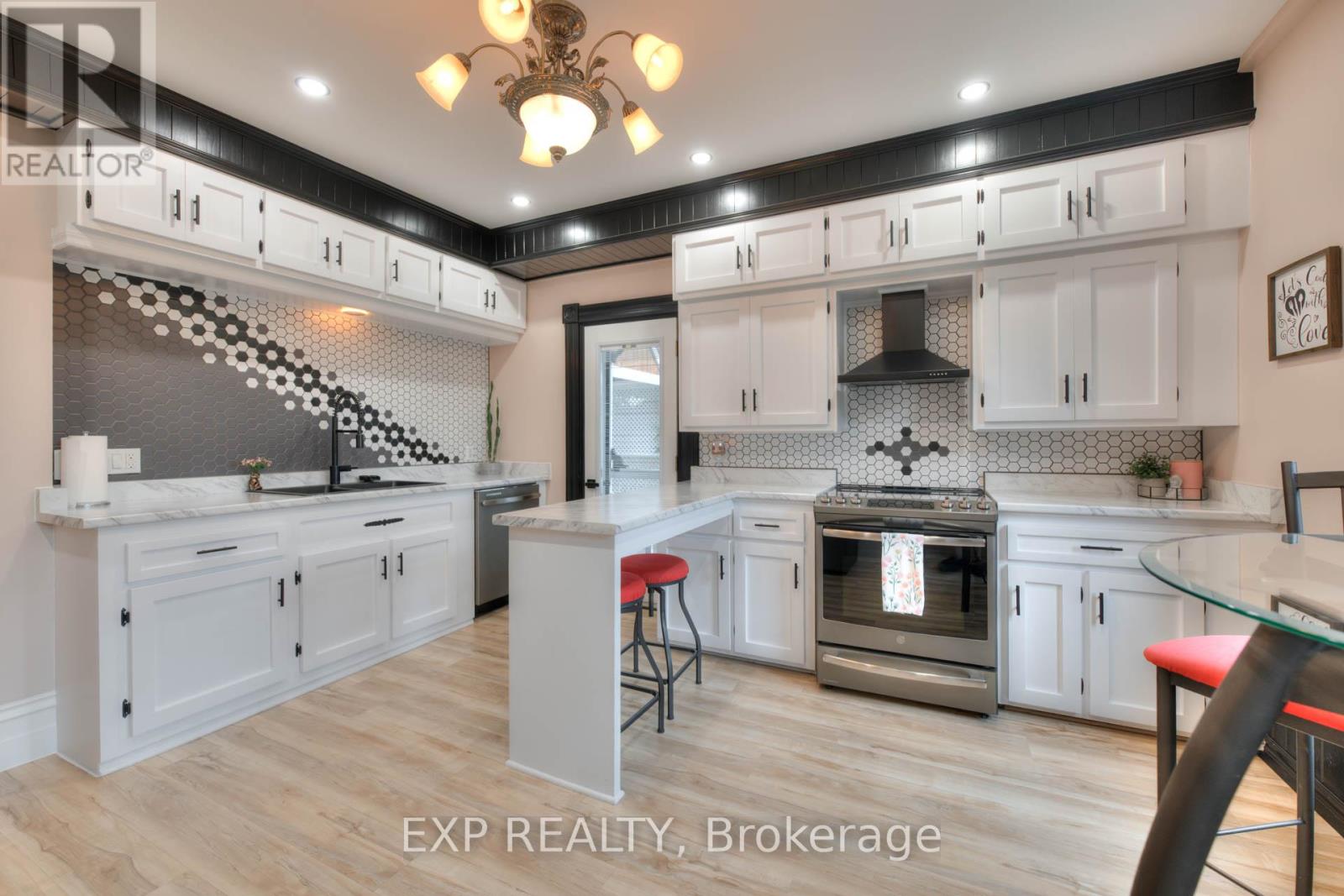 2027 Victoria Street, Howick, Ontario  N0G 1X0 - Photo 6 - X12747020