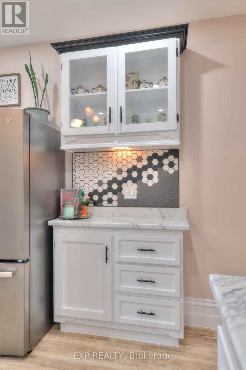 2027 Victoria Street, Howick, Ontario  N0G 1X0 - Photo 9 - X12747020