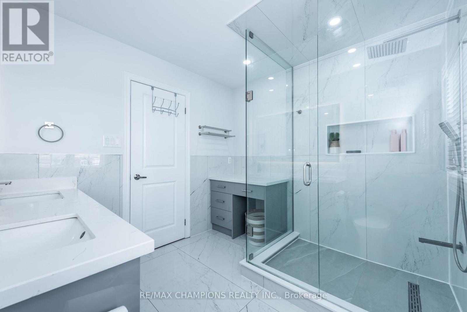 14 Naperton Drive, Brampton, Ontario  L6R 0Z5 - Photo 29 - W12741740