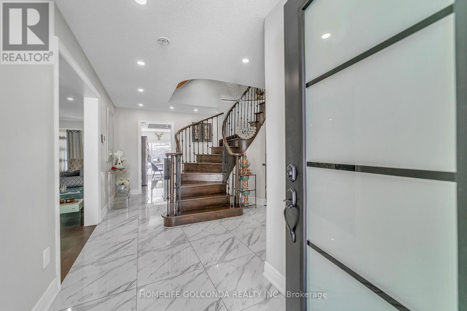 2109 Lynn Heights Drive, Pickering, Ontario  L1X 2S1 - Photo 5 - E12745640