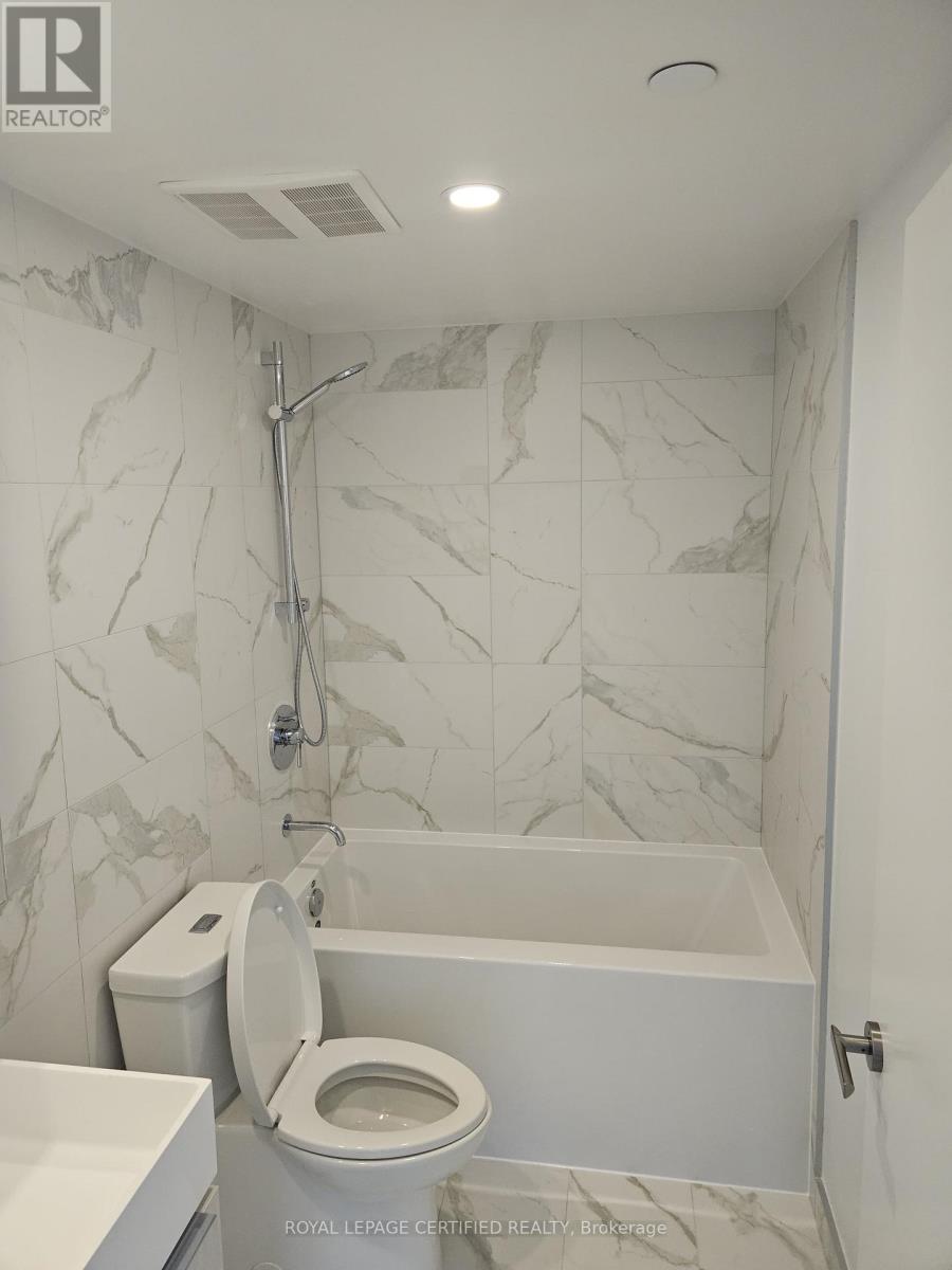 202 - 370 Martha Street E, Burlington, Ontario  L7R 2P7 - Photo 24 - W12741744