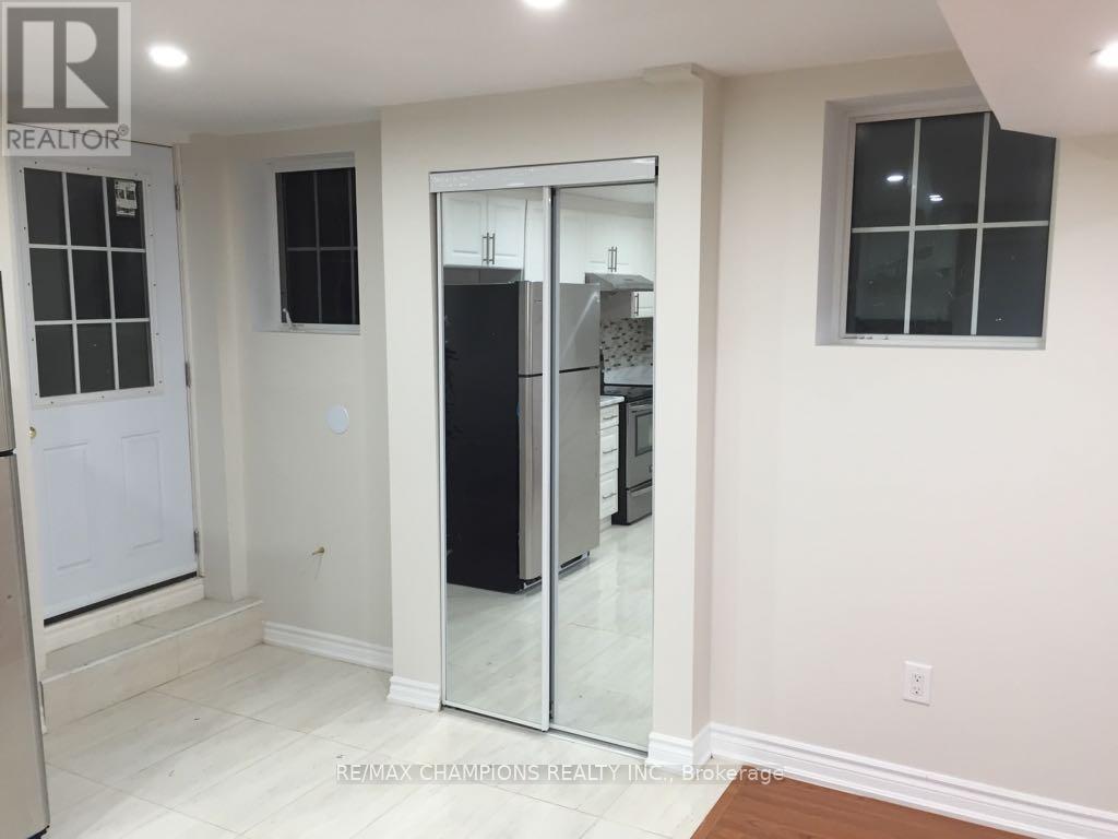 14 Naperton Drive, Brampton, Ontario  L6R 0Z5 - Photo 45 - W12741740