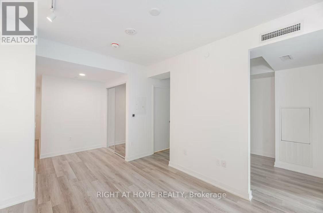 2820 - 230 Simcoe Street, Toronto, Ontario  M5T 0G7 - Photo 4 - C12747058