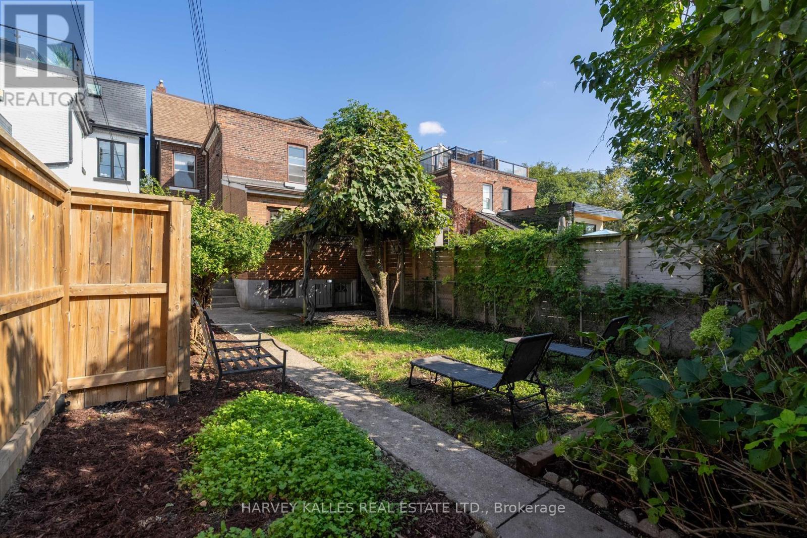 154 Gore Vale Avenue, Toronto, Ontario  M6J 2R6 - Photo 49 - C12747060