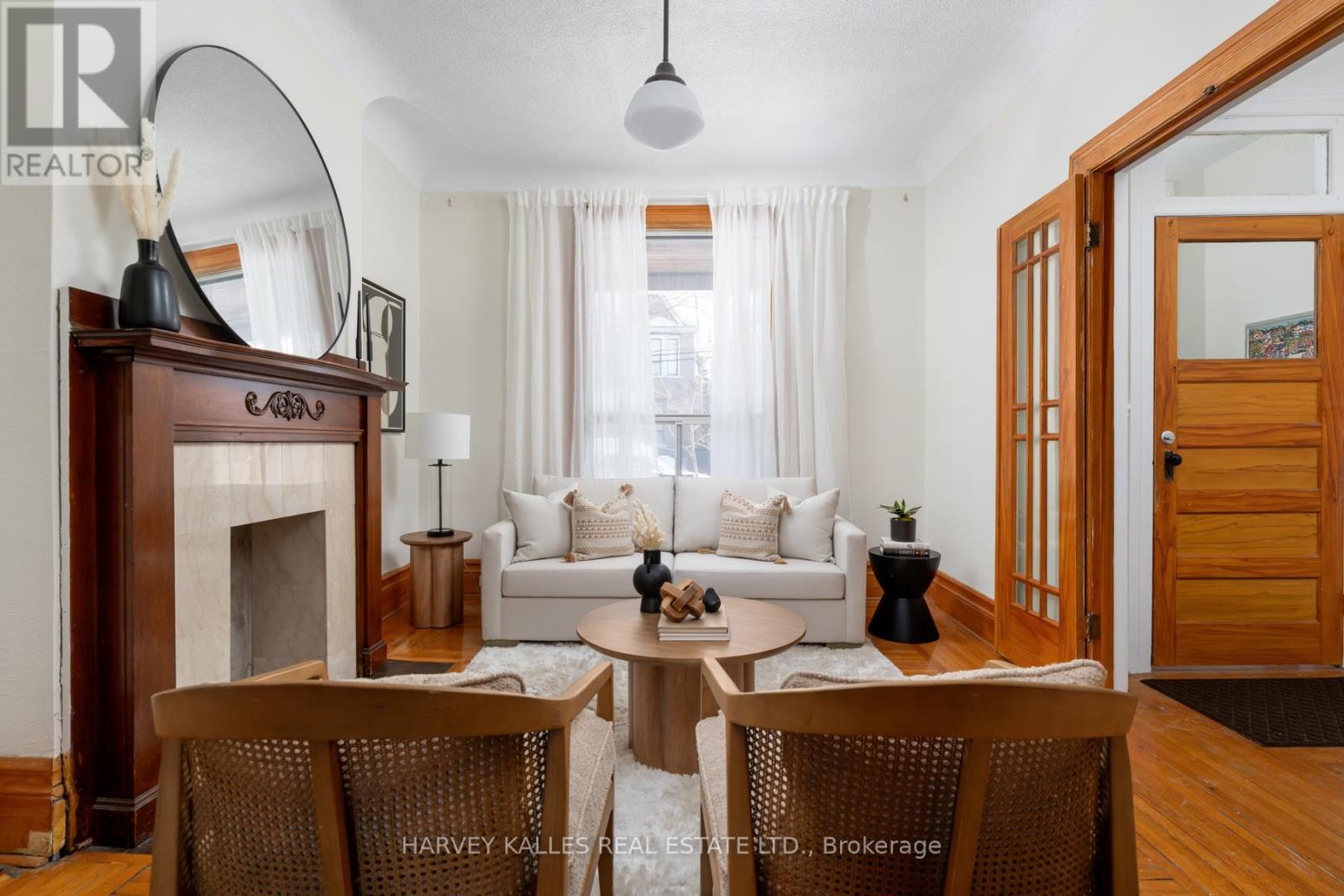 154 Gore Vale Avenue, Toronto, Ontario  M6J 2R6 - Photo 6 - C12747060