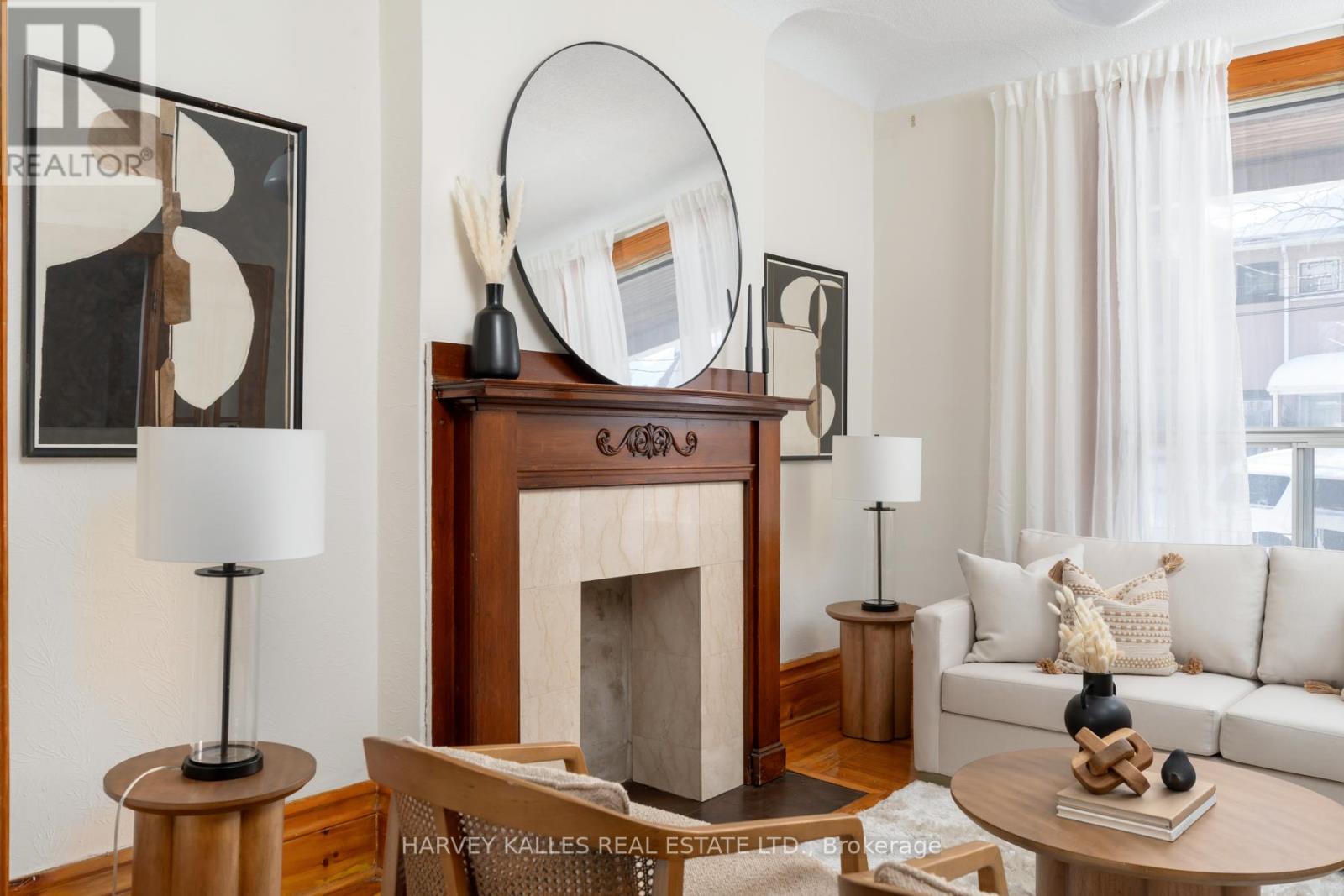 154 Gore Vale Avenue, Toronto, Ontario  M6J 2R6 - Photo 9 - C12747060