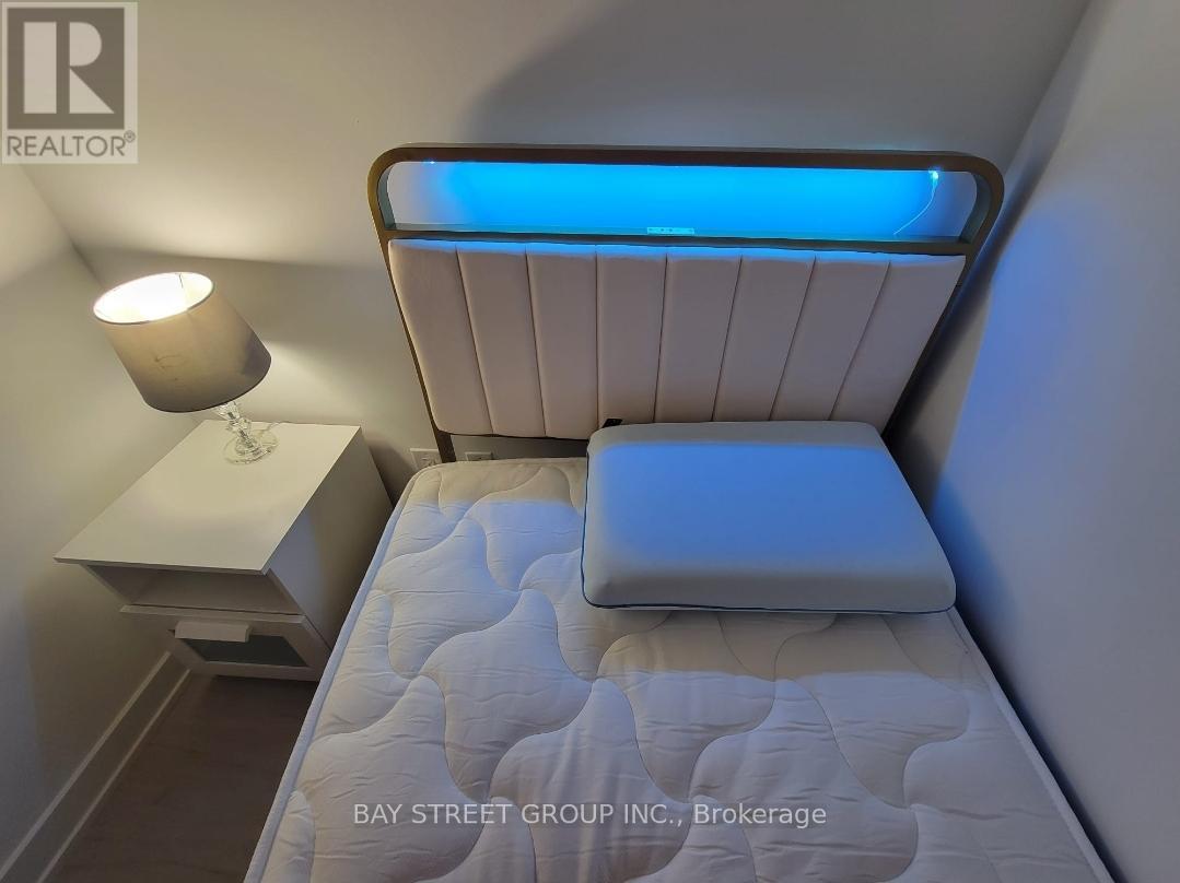 1303 - 65 Mutual St Street, Toronto, Ontario  M5B 0E5 - Photo 32 - C12747062