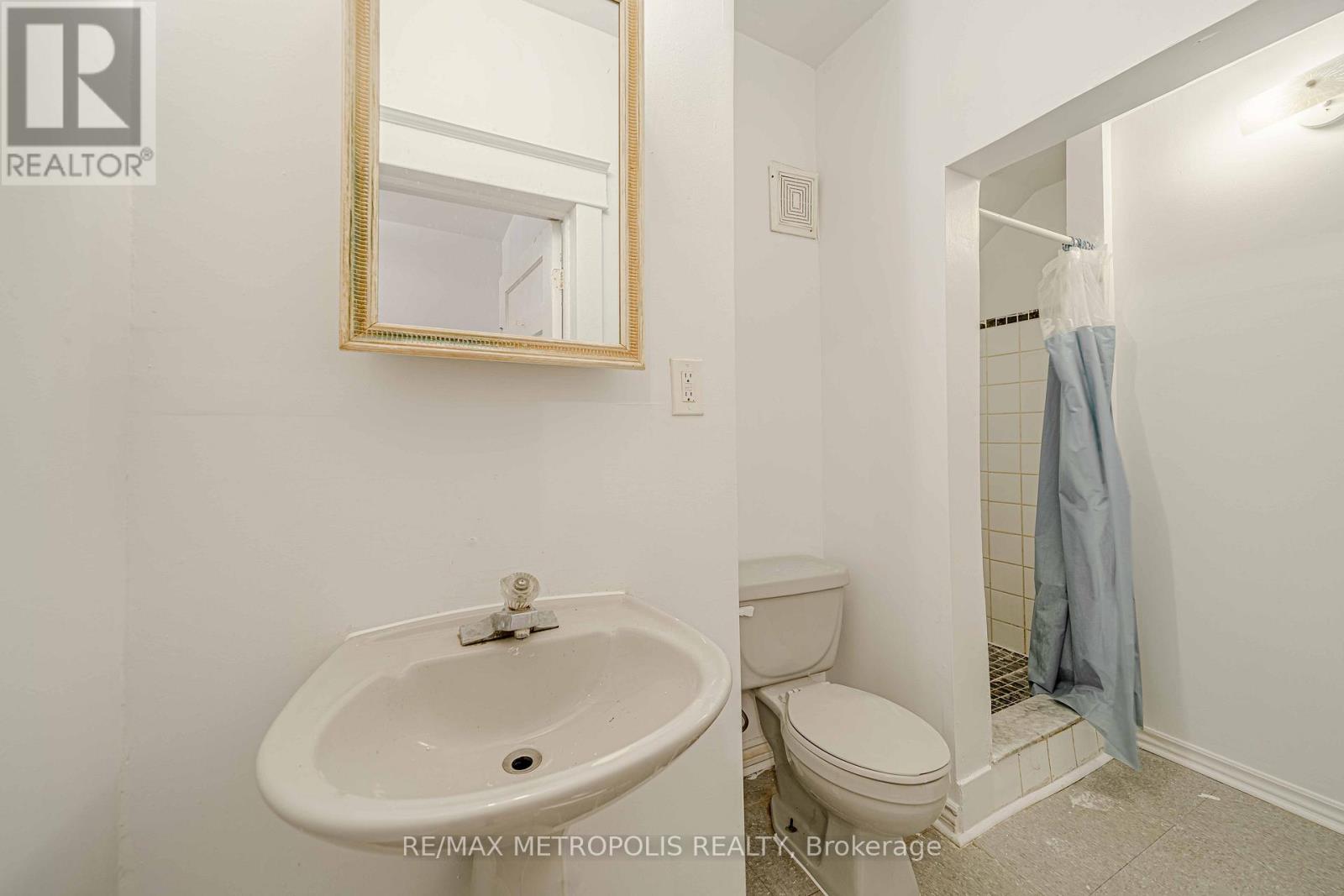 240 Division Street, Oshawa, Ontario  L1G 5M5 - Photo 26 - E12747064