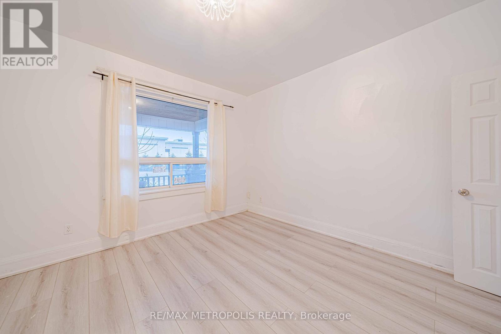 240 Division Street, Oshawa, Ontario  L1G 5M5 - Photo 5 - E12747064