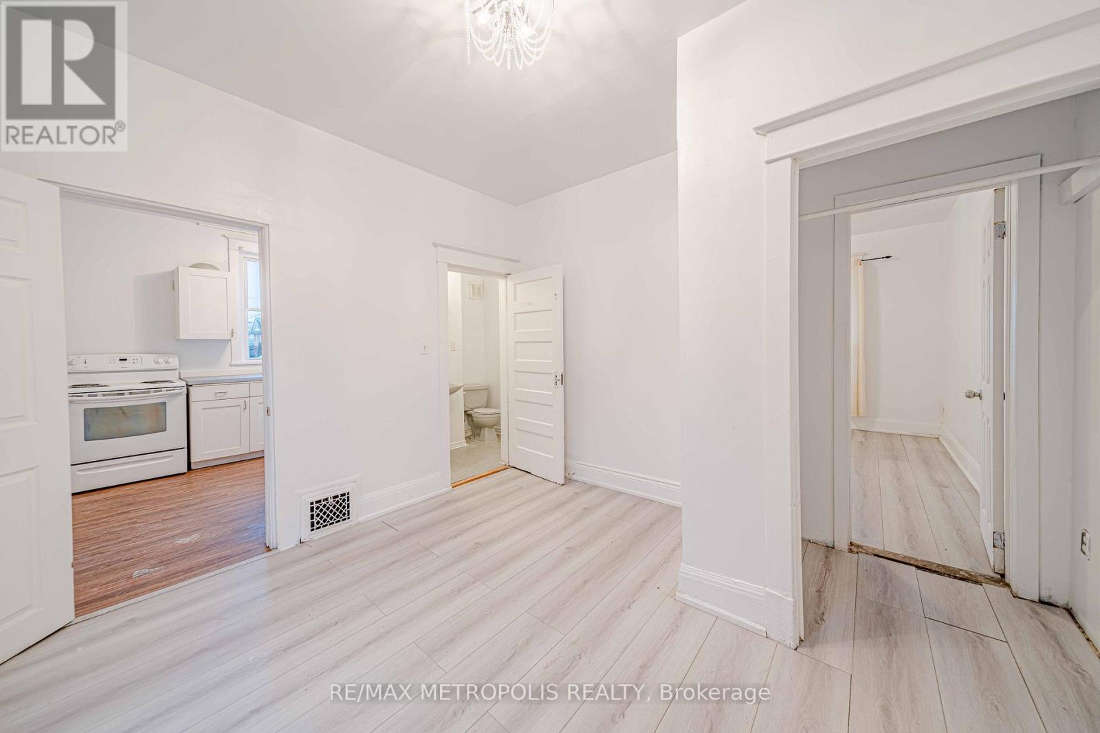 240 Division Street, Oshawa, Ontario  L1G 5M5 - Photo 9 - E12747064